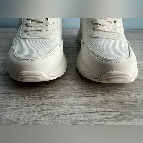 Calvin Klein Women's Pippy Lace-Up Platform Casual Sneakers Size 10 Ivory - Picture 6 of 12